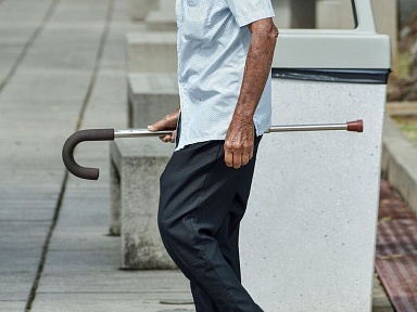 To wczesne objawy Parkinsona